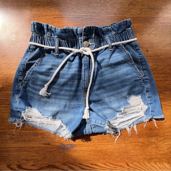 ⭐️ American Eagle Paper Bag Mom Shorts Drawstring Size 10 - Picture 1 of 12